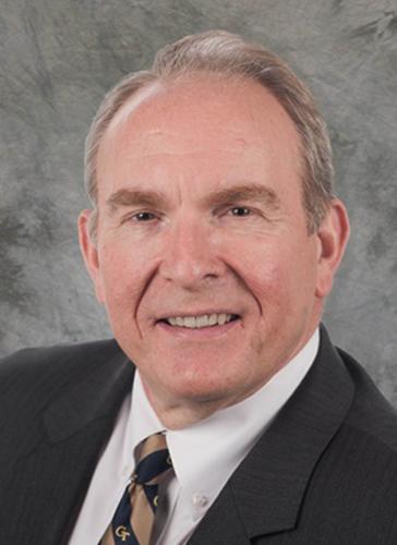 Headshot of Chris Luetggen