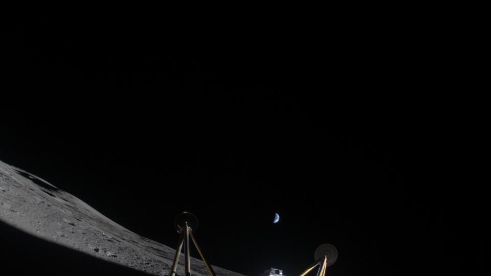 Athena landed on its side with MSOLO glowing. 